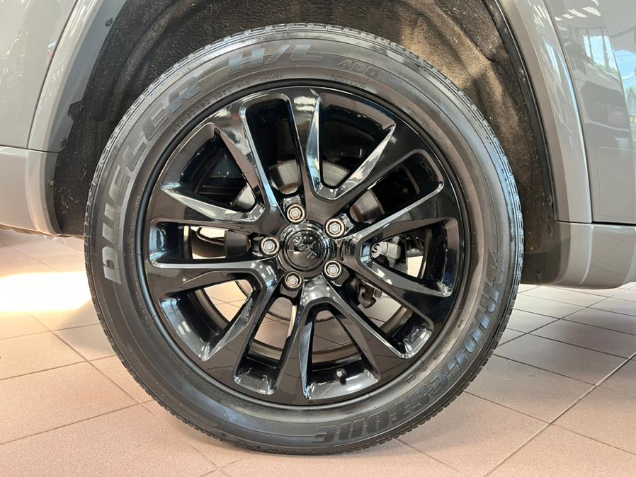 2020 Jeep Grand Cherokee ALTITUDE 4x4, available for sale in Massapequa Park, New York | Power Motors East. Massapequa Park, New York 2020 Jeep Grand Cherokee ALTITUDE 4x4, available for sale in Massapequa Park, New York | Power Motors East. Massapequa Park, New York