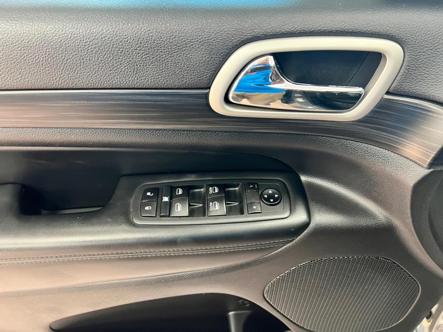 2020 Jeep Grand Cherokee ALTITUDE 4x4, available for sale in Massapequa Park, New York | Power Motors East. Massapequa Park, New York 2020 Jeep Grand Cherokee ALTITUDE 4x4, available for sale in Massapequa Park, New York | Power Motors East. Massapequa Park, New York