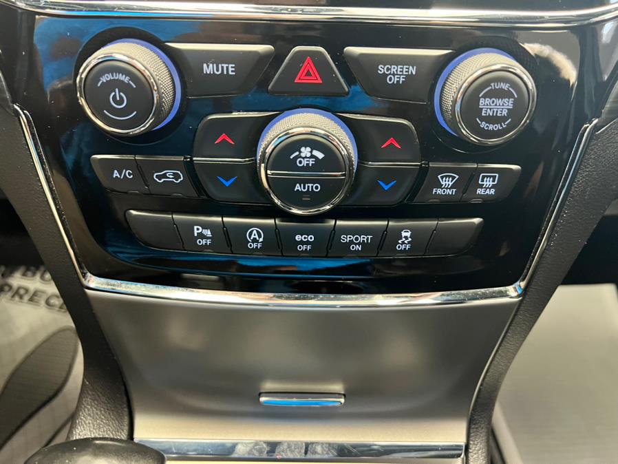 2020 Jeep Grand Cherokee ALTITUDE 4x4, available for sale in Massapequa Park, New York | Power Motors East. Massapequa Park, New York 2020 Jeep Grand Cherokee ALTITUDE 4x4, available for sale in Massapequa Park, New York | Power Motors East. Massapequa Park, New York