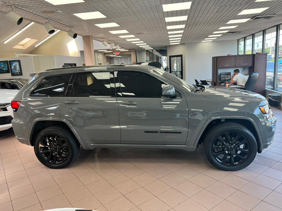 2020 Jeep Grand Cherokee ALTITUDE 4x4, available for sale in Massapequa Park, New York | Power Motors East. Massapequa Park, New York 2020 Jeep Grand Cherokee ALTITUDE 4x4, available for sale in Massapequa Park, New York | Power Motors East. Massapequa Park, New York