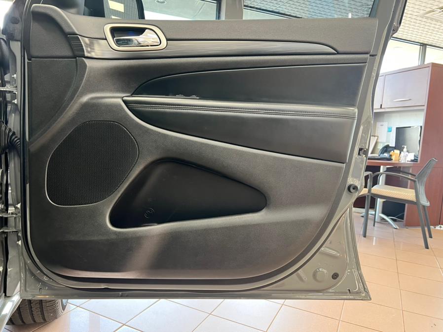 2020 Jeep Grand Cherokee ALTITUDE 4x4, available for sale in Massapequa Park, New York | Power Motors East. Massapequa Park, New York 2020 Jeep Grand Cherokee ALTITUDE 4x4, available for sale in Massapequa Park, New York | Power Motors East. Massapequa Park, New York