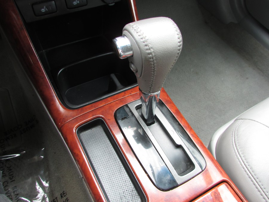 Used Toyota Camry 4dr Sdn XLE V6 Auto 2004 | United Auto Sales of E Windsor, Inc. East Windsor, Connecticut Used Toyota Camry 4dr Sdn XLE V6 Auto 2004 | United Auto Sales of E Windsor, Inc. East Windsor, Connecticut