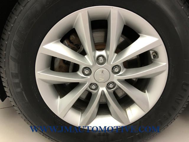 Used Kia Sorento AWD 4dr 3.3L LX 2016 | J&M Automotive Sls&Svc LLC. Naugatuck, Connecticut Used Kia Sorento AWD 4dr 3.3L LX 2016 | J&M Automotive Sls&Svc LLC. Naugatuck, Connecticut