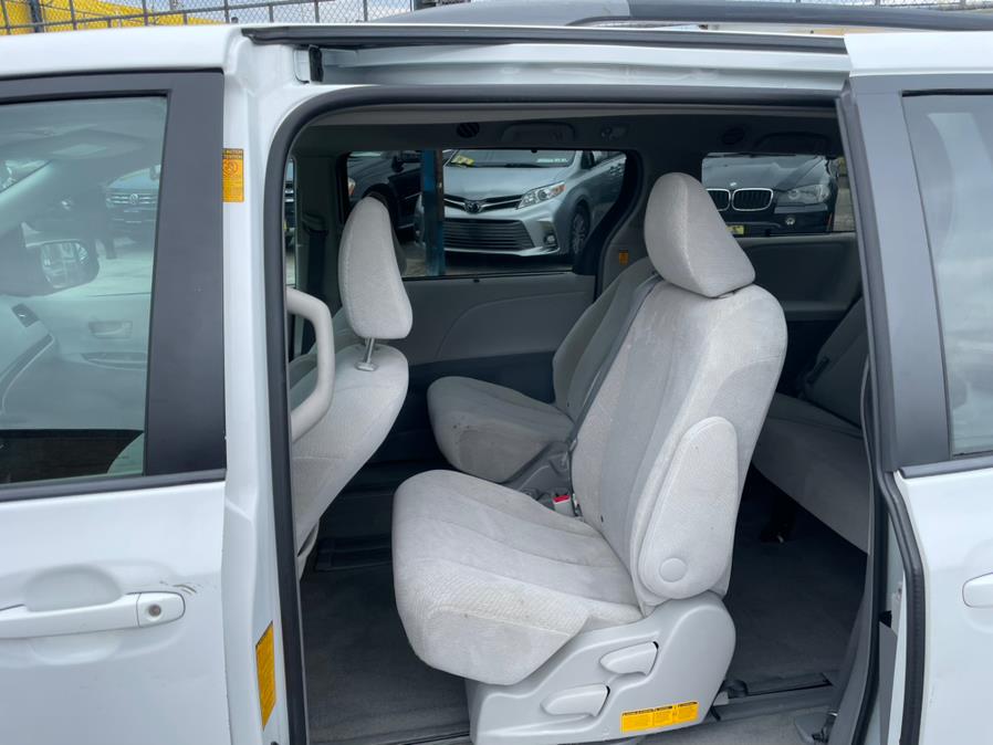 2013 Toyota Sienna 5dr 8-Pass Van V6 LE FWD (Natl), available for sale in Brooklyn, New York | Worlds Best Auto Inc. Brooklyn, New York 2013 Toyota Sienna 5dr 8-Pass Van V6 LE FWD (Natl), available for sale in Brooklyn, New York | Worlds Best Auto Inc. Brooklyn, New York