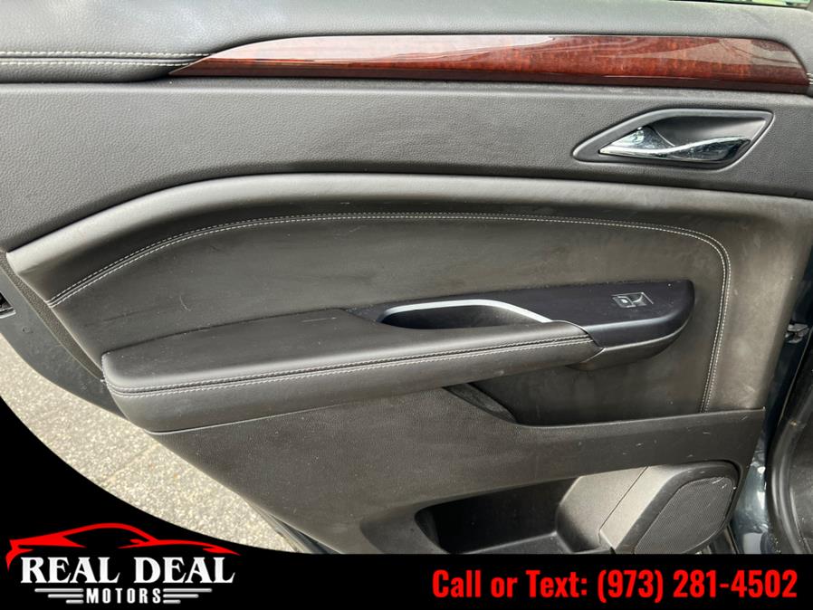 Used Cadillac SRX AWD 4dr Luxury Collection 2014 | Real Deal Motors. Lodi, New Jersey Used Cadillac SRX AWD 4dr Luxury Collection 2014 | Real Deal Motors. Lodi, New Jersey