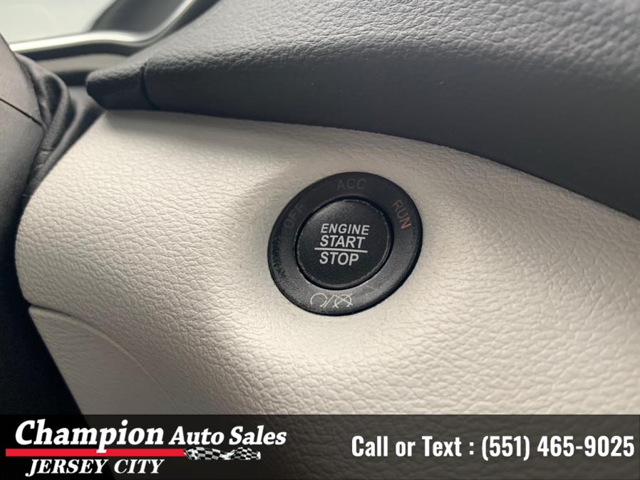Used Jeep Cherokee Limited 4x4 2019 | Champion Auto Sales of JC. Jersey City, New Jersey Used Jeep Cherokee Limited 4x4 2019 | Champion Auto Sales of JC. Jersey City, New Jersey