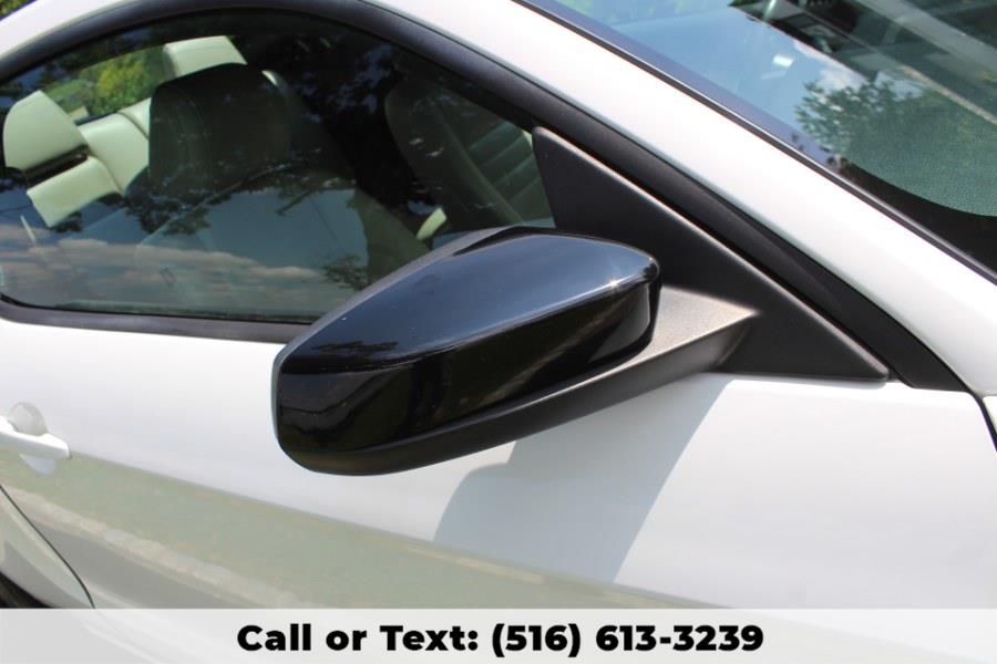 2014 Ford Mustang 2dr Cpe V6 Premium, available for sale in Great Neck, New York | Great Neck Car Buyers & Sellers. Great Neck, New York 2014 Ford Mustang 2dr Cpe V6 Premium, available for sale in Great Neck, New York | Great Neck Car Buyers & Sellers. Great Neck, New York