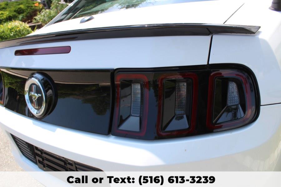 2014 Ford Mustang 2dr Cpe V6 Premium, available for sale in Great Neck, New York | Great Neck Car Buyers & Sellers. Great Neck, New York 2014 Ford Mustang 2dr Cpe V6 Premium, available for sale in Great Neck, New York | Great Neck Car Buyers & Sellers. Great Neck, New York