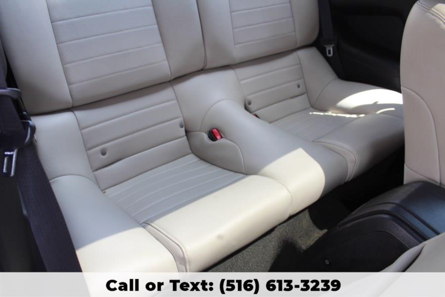 2014 Ford Mustang 2dr Cpe V6 Premium, available for sale in Great Neck, New York | Great Neck Car Buyers & Sellers. Great Neck, New York 2014 Ford Mustang 2dr Cpe V6 Premium, available for sale in Great Neck, New York | Great Neck Car Buyers & Sellers. Great Neck, New York