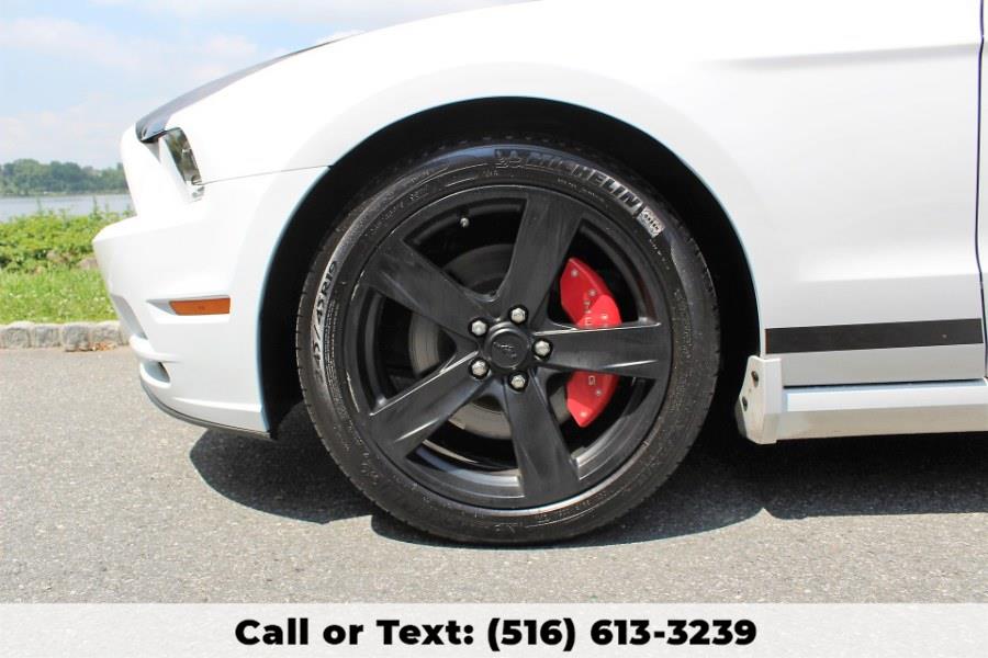 2014 Ford Mustang 2dr Cpe V6 Premium, available for sale in Great Neck, New York | Great Neck Car Buyers & Sellers. Great Neck, New York 2014 Ford Mustang 2dr Cpe V6 Premium, available for sale in Great Neck, New York | Great Neck Car Buyers & Sellers. Great Neck, New York