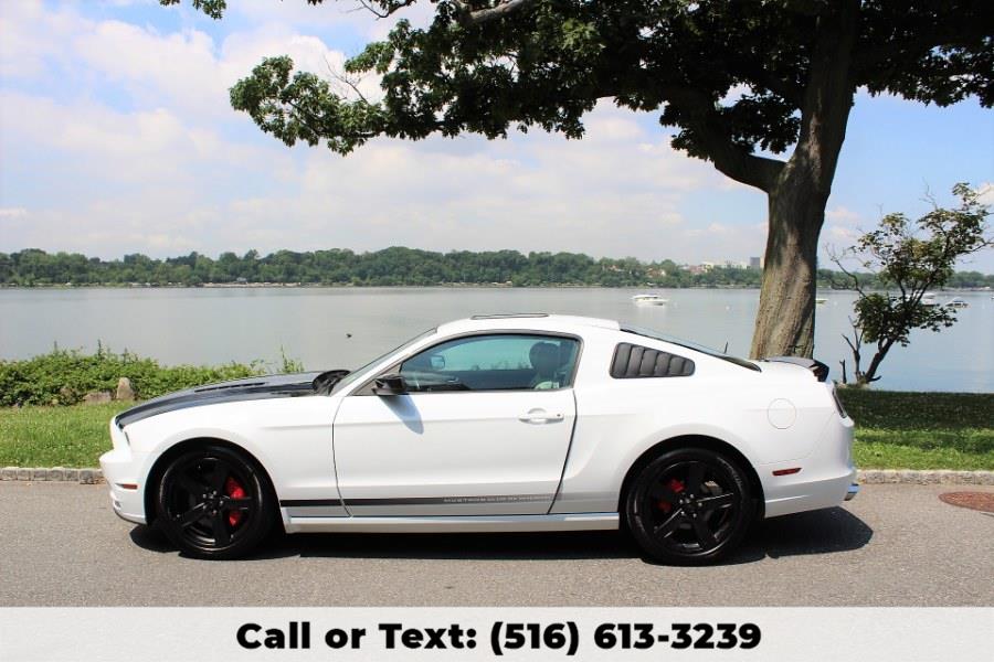 2014 Ford Mustang 2dr Cpe V6 Premium, available for sale in Great Neck, New York | Great Neck Car Buyers & Sellers. Great Neck, New York 2014 Ford Mustang 2dr Cpe V6 Premium, available for sale in Great Neck, New York | Great Neck Car Buyers & Sellers. Great Neck, New York