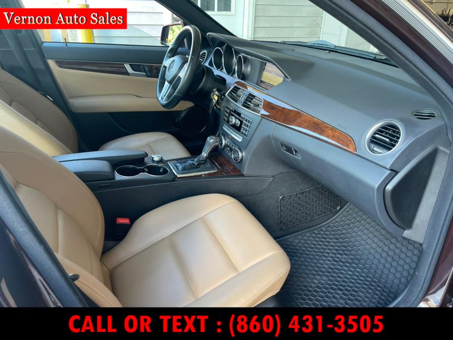 Used Mercedes-Benz C-Class 4dr Sdn C300 Sport 4MATIC 2012 | Vernon Auto Sale & Service. Manchester, Connecticut Used Mercedes-Benz C-Class 4dr Sdn C300 Sport 4MATIC 2012 | Vernon Auto Sale & Service. Manchester, Connecticut