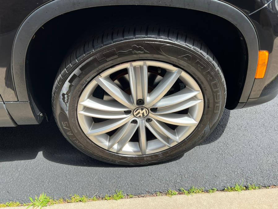Used Volkswagen Tiguan 2WD 4dr Auto S 2013 | Century Auto And Truck. East Windsor, Connecticut Used Volkswagen Tiguan 2WD 4dr Auto S 2013 | Century Auto And Truck. East Windsor, Connecticut