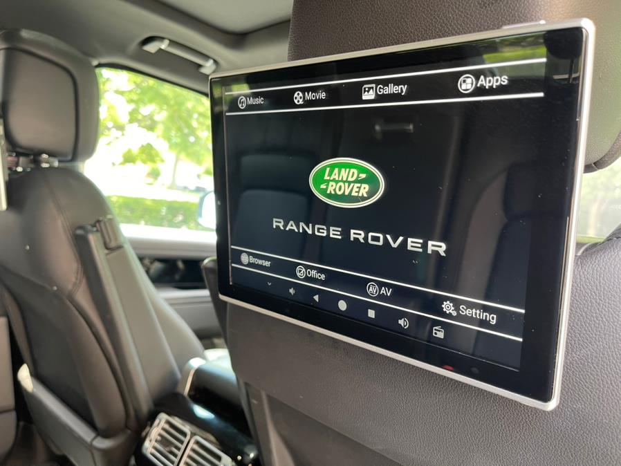 2018 Land Rover Range Rover HSE, available for sale in Bayshore, New York | Evolving Motorsports. Bayshore, New York 2018 Land Rover Range Rover HSE, available for sale in Bayshore, New York | Evolving Motorsports. Bayshore, New York