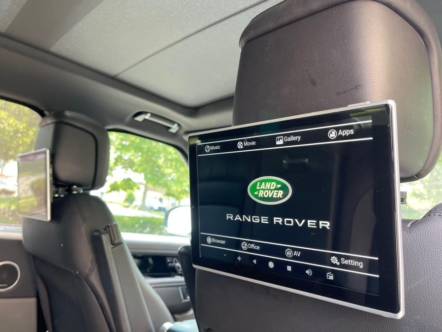 2018 Land Rover Range Rover HSE, available for sale in Bayshore, New York | Evolving Motorsports. Bayshore, New York 2018 Land Rover Range Rover HSE, available for sale in Bayshore, New York | Evolving Motorsports. Bayshore, New York