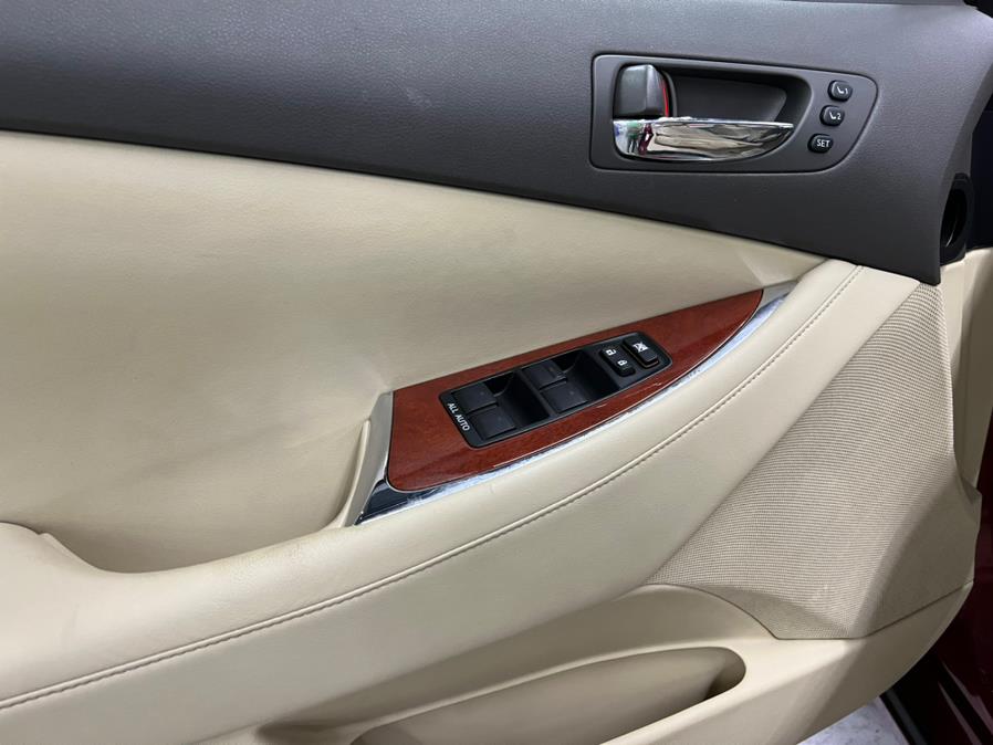 Used Lexus ES 350 4dr Sdn 2011 | Route 46 Auto Sales Inc. Lodi, New Jersey Used Lexus ES 350 4dr Sdn 2011 | Route 46 Auto Sales Inc. Lodi, New Jersey