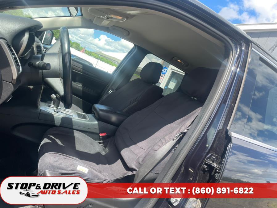 2011 Jeep Grand Cherokee 4WD 4dr Laredo, available for sale in East Windsor, Connecticut | Stop & Drive Auto Sales. East Windsor, Connecticut 2011 Jeep Grand Cherokee 4WD 4dr Laredo, available for sale in East Windsor, Connecticut | Stop & Drive Auto Sales. East Windsor, Connecticut