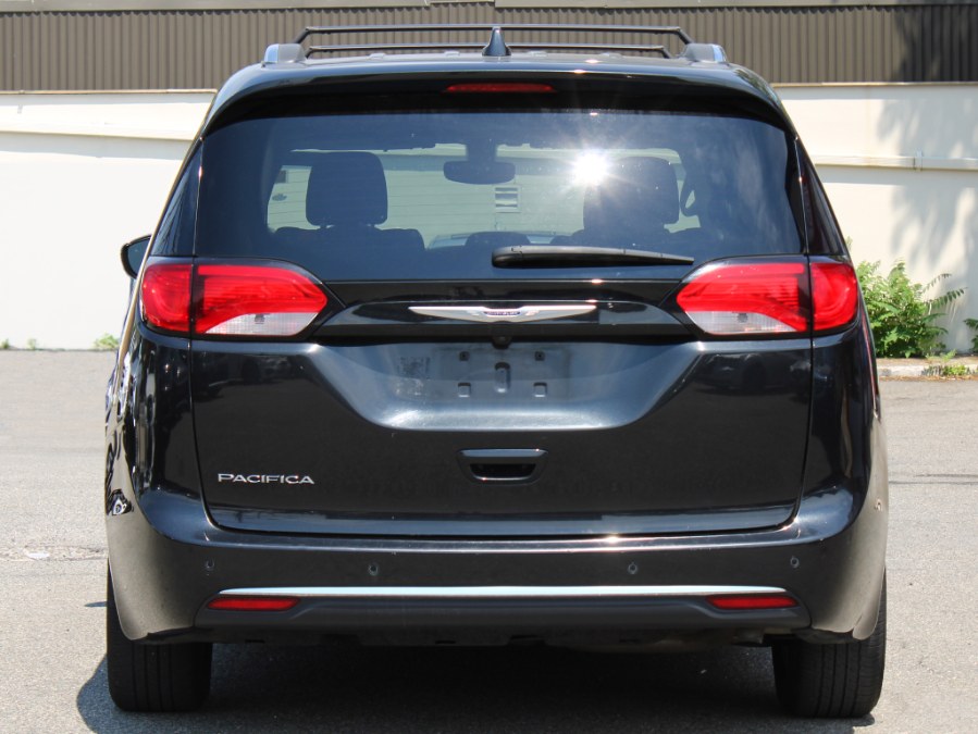 2019 Chrysler Pacifica Touring L, available for sale in Great Neck, New York | Auto Expo Ent Inc.. Great Neck, New York 2019 Chrysler Pacifica Touring L, available for sale in Great Neck, New York | Auto Expo Ent Inc.. Great Neck, New York