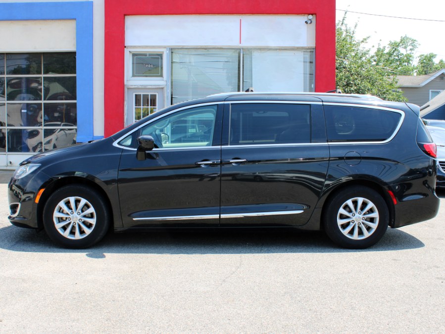 2019 Chrysler Pacifica Touring L, available for sale in Great Neck, New York | Auto Expo Ent Inc.. Great Neck, New York 2019 Chrysler Pacifica Touring L, available for sale in Great Neck, New York | Auto Expo Ent Inc.. Great Neck, New York