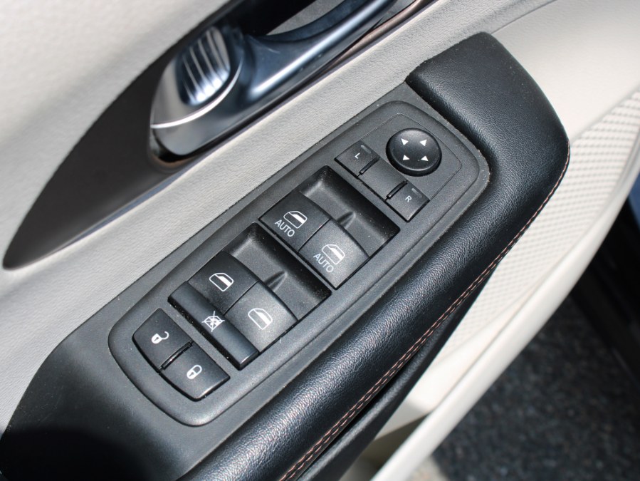 2019 Chrysler Pacifica Touring L, available for sale in Great Neck, New York | Auto Expo Ent Inc.. Great Neck, New York 2019 Chrysler Pacifica Touring L, available for sale in Great Neck, New York | Auto Expo Ent Inc.. Great Neck, New York