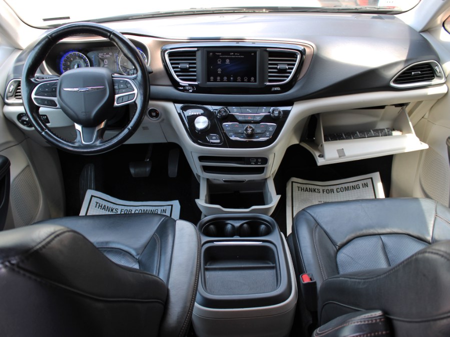 2019 Chrysler Pacifica Touring L, available for sale in Great Neck, New York | Auto Expo Ent Inc.. Great Neck, New York 2019 Chrysler Pacifica Touring L, available for sale in Great Neck, New York | Auto Expo Ent Inc.. Great Neck, New York