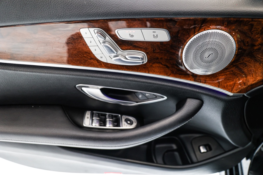 Used Mercedes-Benz E-Class E 300 4MATIC Sedan 2019 | 26 Motors Long Island. ELMONT, New York Used Mercedes-Benz E-Class E 300 4MATIC Sedan 2019 | 26 Motors Long Island. ELMONT, New York