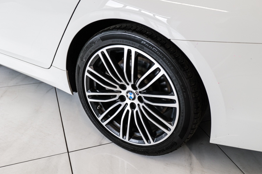 Used BMW 5 Series 540i xDrive Sedan 2019 | 26 Motors Long Island. ELMONT, New York Used BMW 5 Series 540i xDrive Sedan 2019 | 26 Motors Long Island. ELMONT, New York
