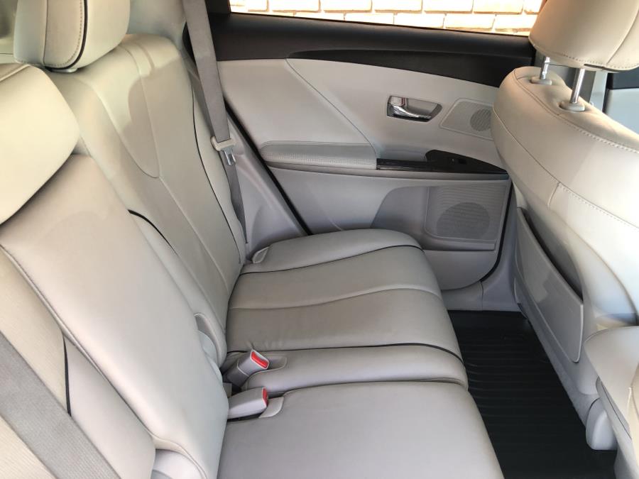 2014 Toyota Venza 4dr Wgn V6 AWD XLE, available for sale in Waterbury, Connecticut | National Auto Brokers, Inc.. Waterbury, Connecticut 2014 Toyota Venza 4dr Wgn V6 AWD XLE, available for sale in Waterbury, Connecticut | National Auto Brokers, Inc.. Waterbury, Connecticut
