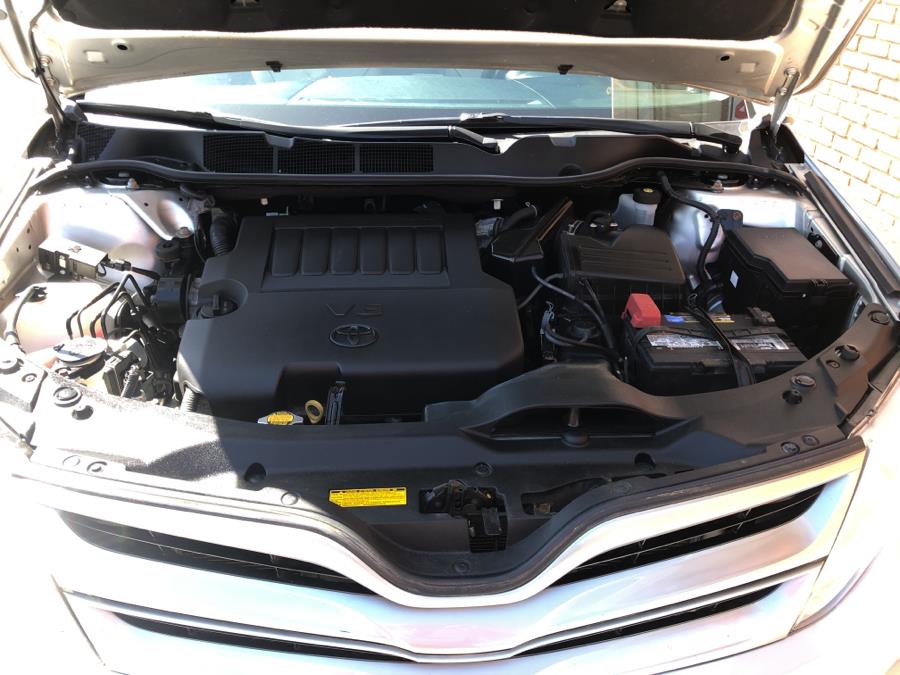 2014 Toyota Venza 4dr Wgn V6 AWD XLE, available for sale in Waterbury, Connecticut | National Auto Brokers, Inc.. Waterbury, Connecticut 2014 Toyota Venza 4dr Wgn V6 AWD XLE, available for sale in Waterbury, Connecticut | National Auto Brokers, Inc.. Waterbury, Connecticut