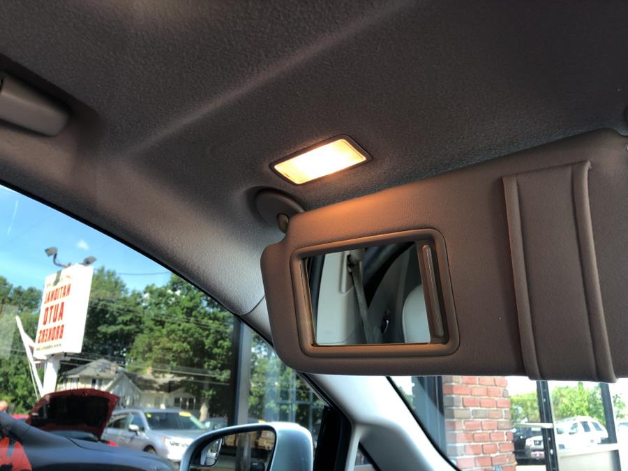 2014 Toyota Venza 4dr Wgn V6 AWD XLE, available for sale in Waterbury, Connecticut | National Auto Brokers, Inc.. Waterbury, Connecticut 2014 Toyota Venza 4dr Wgn V6 AWD XLE, available for sale in Waterbury, Connecticut | National Auto Brokers, Inc.. Waterbury, Connecticut