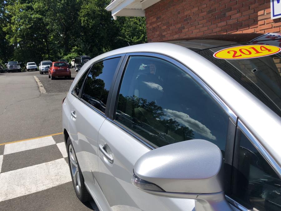 2014 Toyota Venza 4dr Wgn V6 AWD XLE, available for sale in Waterbury, Connecticut | National Auto Brokers, Inc.. Waterbury, Connecticut 2014 Toyota Venza 4dr Wgn V6 AWD XLE, available for sale in Waterbury, Connecticut | National Auto Brokers, Inc.. Waterbury, Connecticut