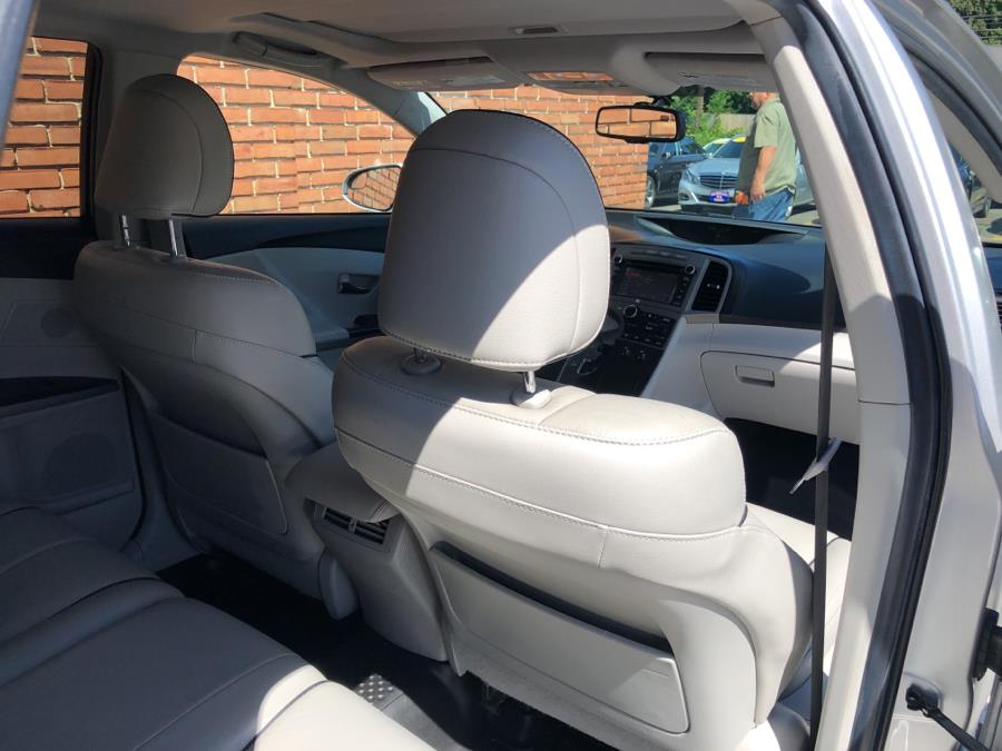 2014 Toyota Venza 4dr Wgn V6 AWD XLE, available for sale in Waterbury, Connecticut | National Auto Brokers, Inc.. Waterbury, Connecticut 2014 Toyota Venza 4dr Wgn V6 AWD XLE, available for sale in Waterbury, Connecticut | National Auto Brokers, Inc.. Waterbury, Connecticut