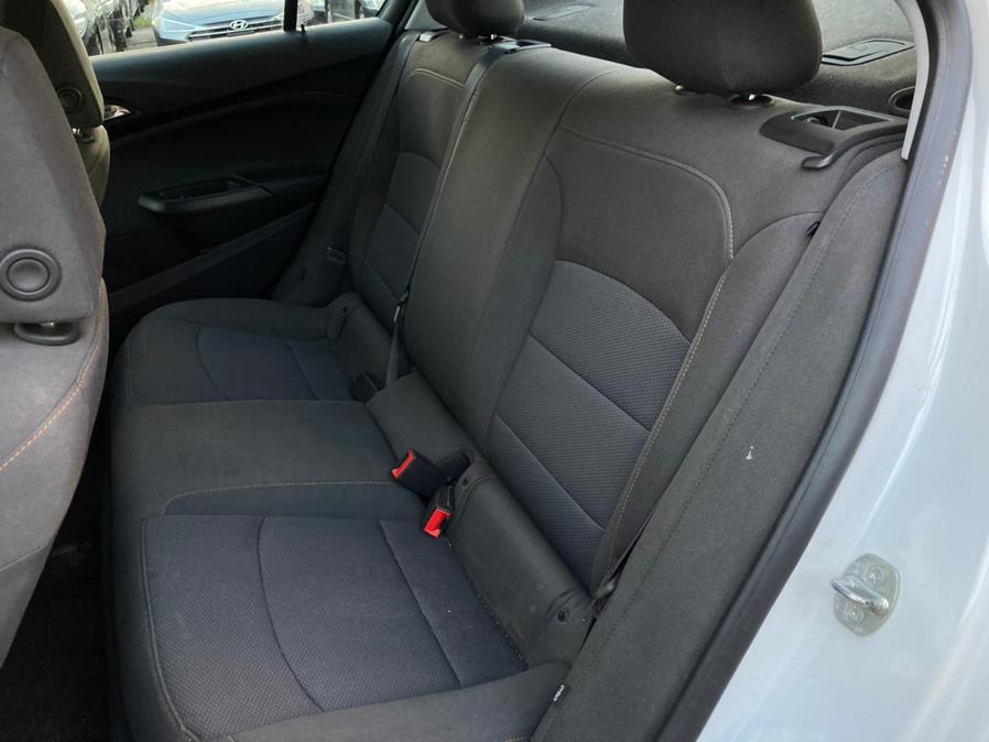 2019 Chevrolet Cruze 4dr Sdn CVT, available for sale in Brooklyn, New York | Carsbuck Inc.. Brooklyn, New York 2019 Chevrolet Cruze 4dr Sdn CVT, available for sale in Brooklyn, New York | Carsbuck Inc.. Brooklyn, New York