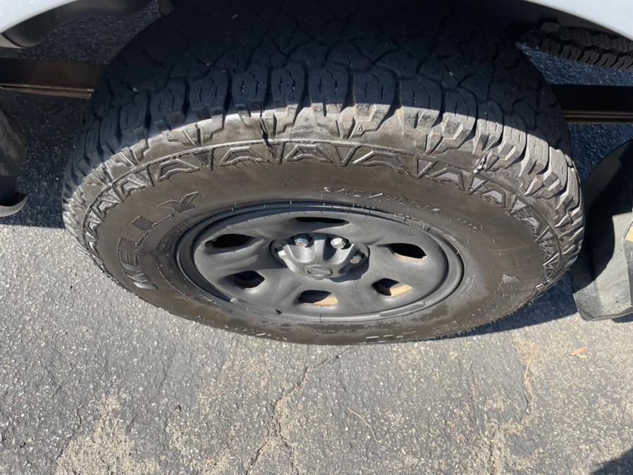 Used Nissan Frontier 4WD Crew Cab SWB Auto SV 2011 | Carsonmain LLC. Manchester, Connecticut Used Nissan Frontier 4WD Crew Cab SWB Auto SV 2011 | Carsonmain LLC. Manchester, Connecticut