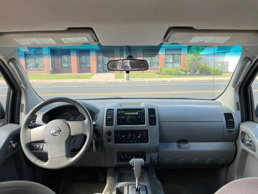 Used Nissan Frontier 4WD Crew Cab SWB Auto SV 2011 | Carsonmain LLC. Manchester, Connecticut Used Nissan Frontier 4WD Crew Cab SWB Auto SV 2011 | Carsonmain LLC. Manchester, Connecticut