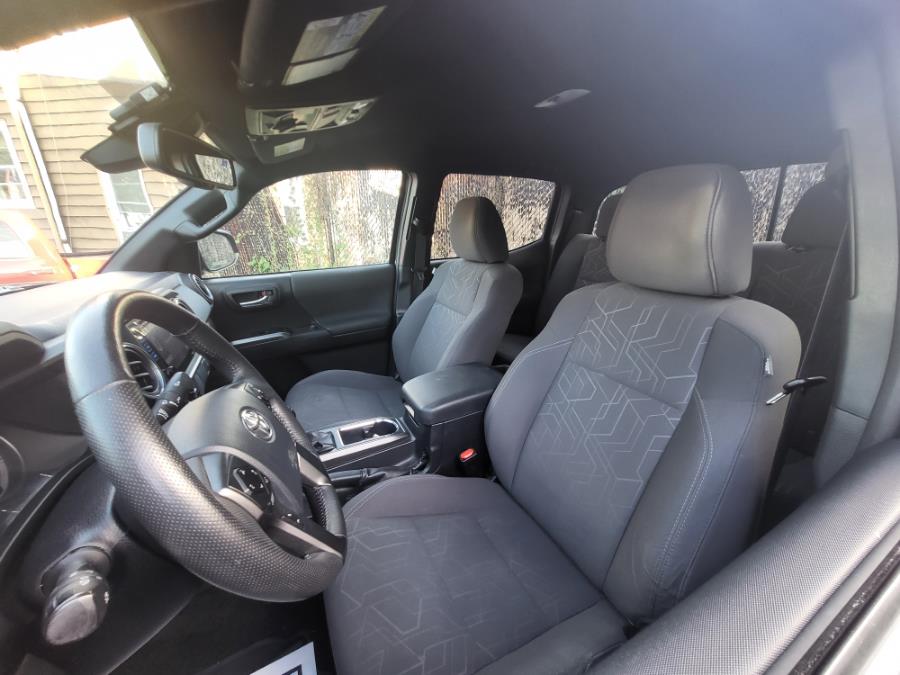 2018 Toyota Tacoma TRD Off Road Double Cab 5'' Bed V6 4x4 AT (Natl), available for sale in Newark , New Jersey | Champion Used Auto Sales 2. Newark , New Jersey 2018 Toyota Tacoma TRD Off Road Double Cab 5'' Bed V6 4x4 AT (Natl), available for sale in Newark , New Jersey | Champion Used Auto Sales 2. Newark , New Jersey