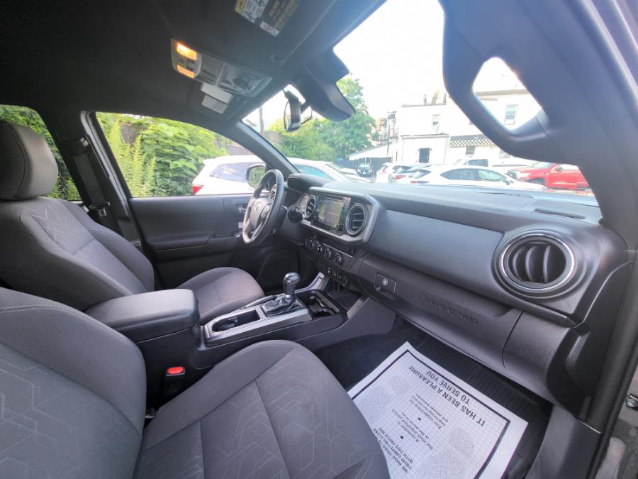 2018 Toyota Tacoma TRD Off Road Double Cab 5'' Bed V6 4x4 AT (Natl), available for sale in Newark , New Jersey | Champion Used Auto Sales 2. Newark , New Jersey 2018 Toyota Tacoma TRD Off Road Double Cab 5'' Bed V6 4x4 AT (Natl), available for sale in Newark , New Jersey | Champion Used Auto Sales 2. Newark , New Jersey