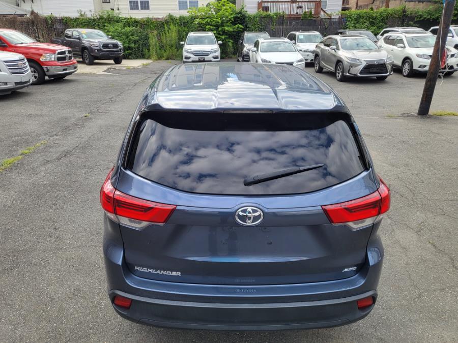 2019 Toyota Highlander LE V6 AWD (Natl), available for sale in Newark, New Jersey | Champion Auto Sales. Newark, New Jersey