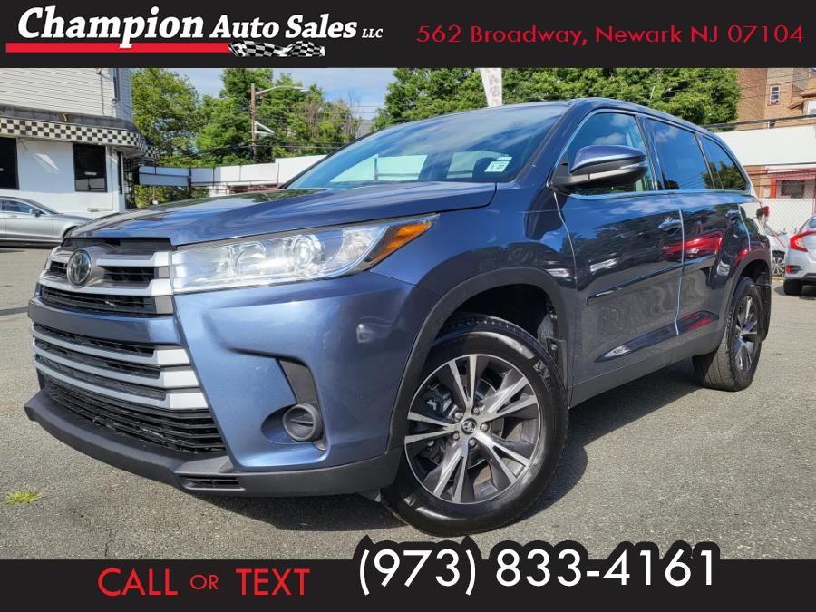 2019 Toyota Highlander LE V6 AWD (Natl), available for sale in Newark, New Jersey | Champion Auto Sales. Newark, New Jersey