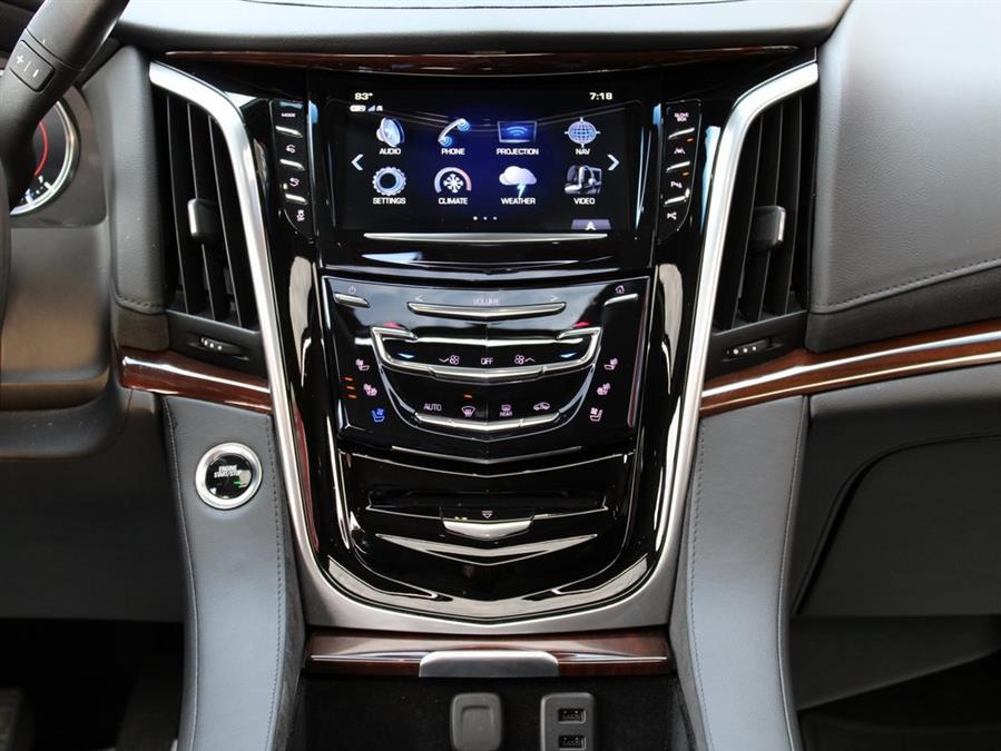 Used Cadillac Escalade Premium Luxury 2020 | Auto Expo. Great Neck, New York