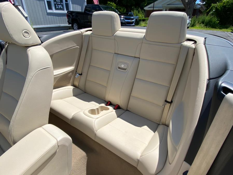 2013 Volkswagen Eos 2dr Conv Komfort SULEV, available for sale in Canton, Connecticut | Lava Motors 2 Inc. Canton, Connecticut 2013 Volkswagen Eos 2dr Conv Komfort SULEV, available for sale in Canton, Connecticut | Lava Motors 2 Inc. Canton, Connecticut