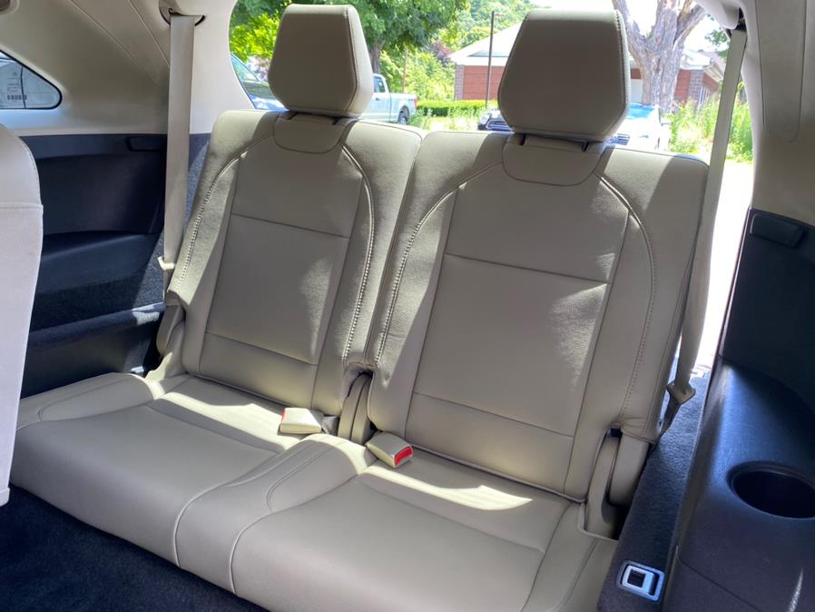 Used Acura MDX SH-AWD 4dr Tech/Entertainment Pkg 2015 | Lava Motors 2 Inc. Canton, Connecticut Used Acura MDX SH-AWD 4dr Tech/Entertainment Pkg 2015 | Lava Motors 2 Inc. Canton, Connecticut