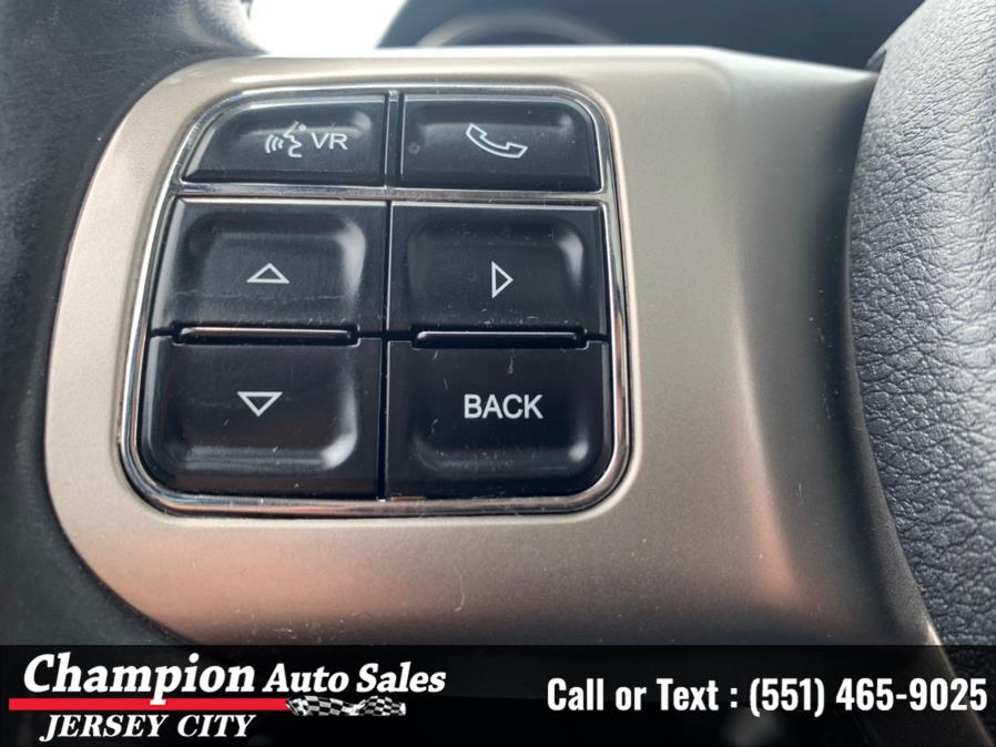 Used Jeep Grand Cherokee 4WD 4dr Limited 2011 | Champion Auto Sales of JC. Jersey City, New Jersey Used Jeep Grand Cherokee 4WD 4dr Limited 2011 | Champion Auto Sales of JC. Jersey City, New Jersey