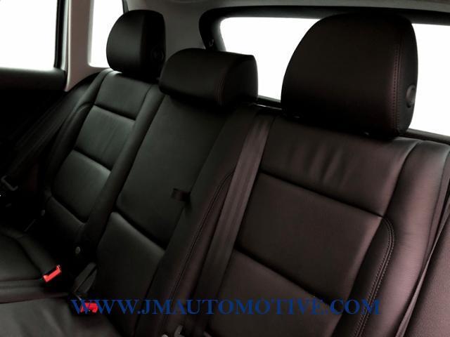 2017 Volkswagen Tiguan 2.0T Sport 4MOTION, available for sale in Naugatuck, Connecticut | J&M Automotive Sls&Svc LLC. Naugatuck, Connecticut 2017 Volkswagen Tiguan 2.0T Sport 4MOTION, available for sale in Naugatuck, Connecticut | J&M Automotive Sls&Svc LLC. Naugatuck, Connecticut