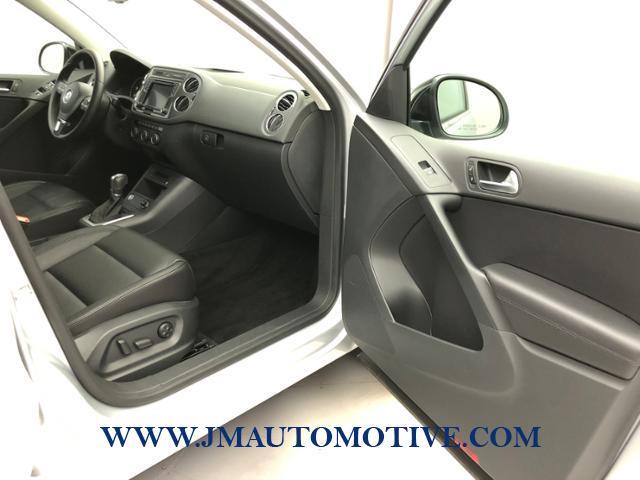 2017 Volkswagen Tiguan 2.0T Sport 4MOTION, available for sale in Naugatuck, Connecticut | J&M Automotive Sls&Svc LLC. Naugatuck, Connecticut 2017 Volkswagen Tiguan 2.0T Sport 4MOTION, available for sale in Naugatuck, Connecticut | J&M Automotive Sls&Svc LLC. Naugatuck, Connecticut