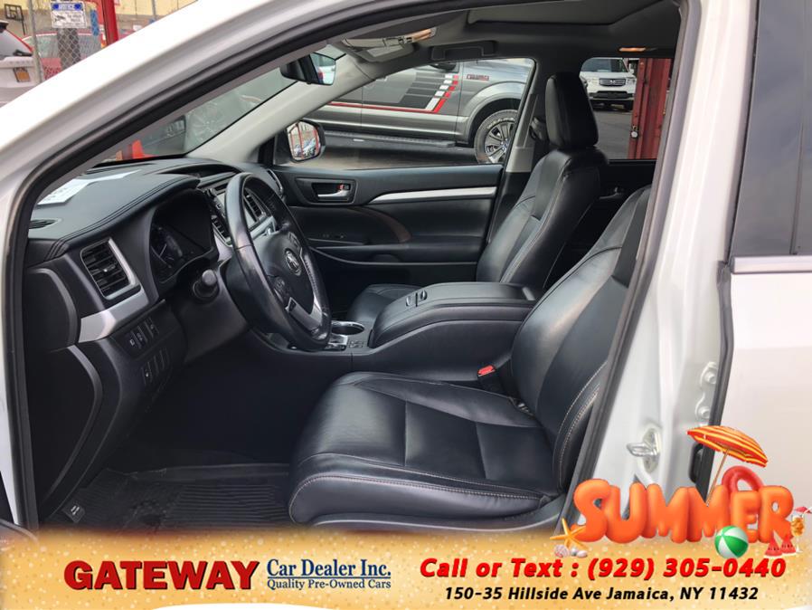 2018 Toyota Highlander XLE V6 AWD (Natl), available for sale in Jamaica, New York | Gateway Car Dealer Inc. Jamaica, New York 2018 Toyota Highlander XLE V6 AWD (Natl), available for sale in Jamaica, New York | Gateway Car Dealer Inc. Jamaica, New York