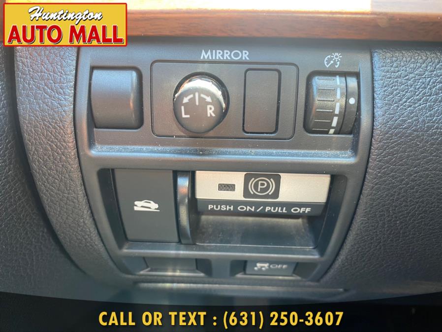 2013 Subaru Outback 4dr Wgn H4 Auto 2.5i Limited, available for sale in Huntington Station, New York | Huntington Auto Mall. Huntington Station, New York 2013 Subaru Outback 4dr Wgn H4 Auto 2.5i Limited, available for sale in Huntington Station, New York | Huntington Auto Mall. Huntington Station, New York