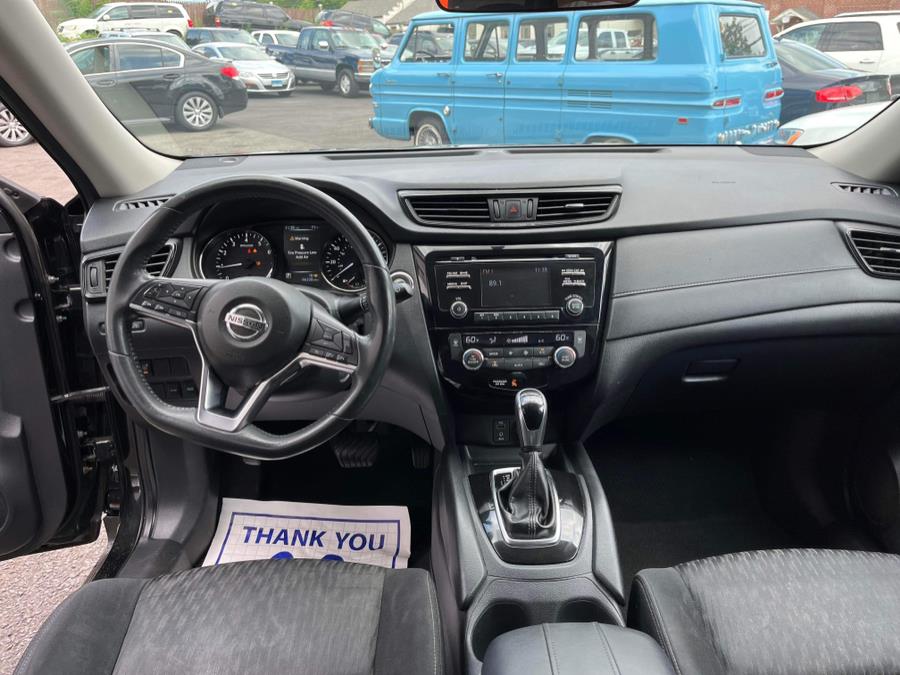 Used Nissan Rogue SV 2017 | Chris's Auto Clinic. Plainville, Connecticut Used Nissan Rogue SV 2017 | Chris's Auto Clinic. Plainville, Connecticut