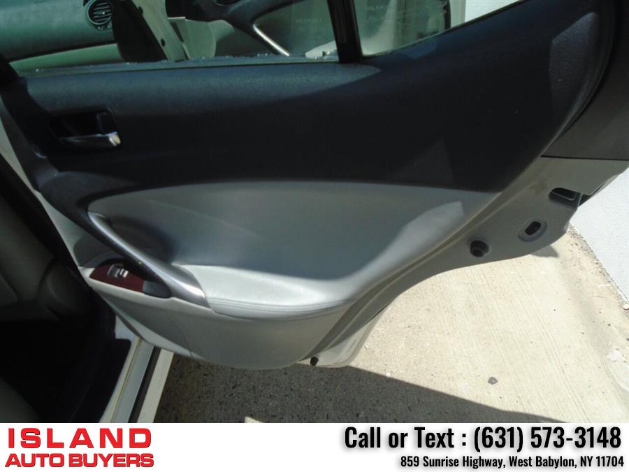 Used Lexus Is 250 Base AWD 4dr Sedan 2006 | Island Auto Buyers. West Babylon, New York Used Lexus Is 250 Base AWD 4dr Sedan 2006 | Island Auto Buyers. West Babylon, New York