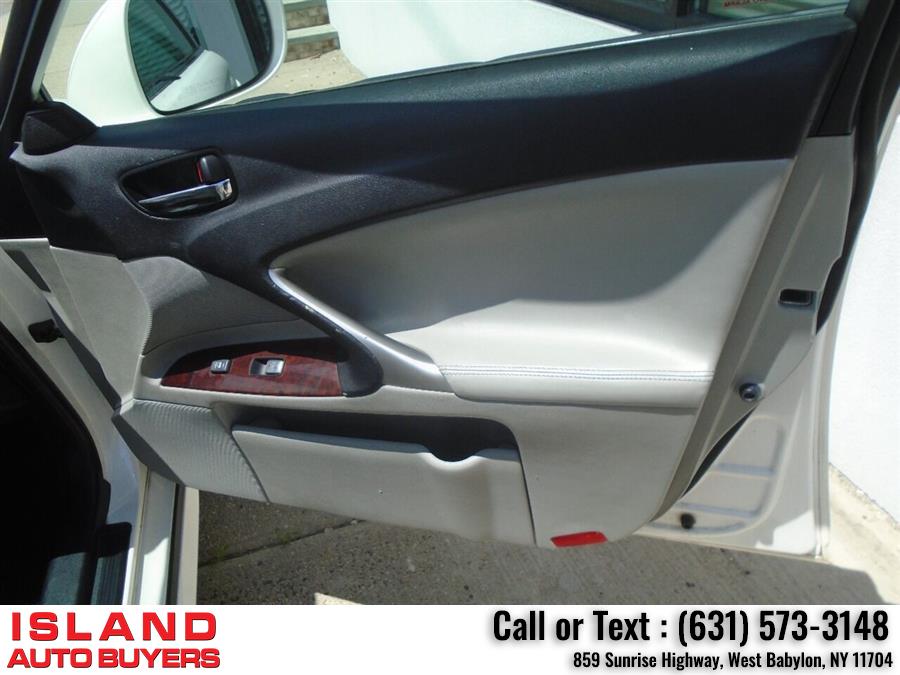 Used Lexus Is 250 Base AWD 4dr Sedan 2006 | Island Auto Buyers. West Babylon, New York Used Lexus Is 250 Base AWD 4dr Sedan 2006 | Island Auto Buyers. West Babylon, New York